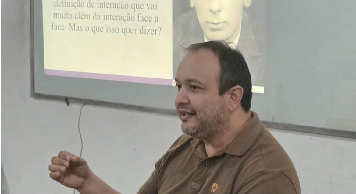 Prof. MsC. Roberto Pinheiro Araújo